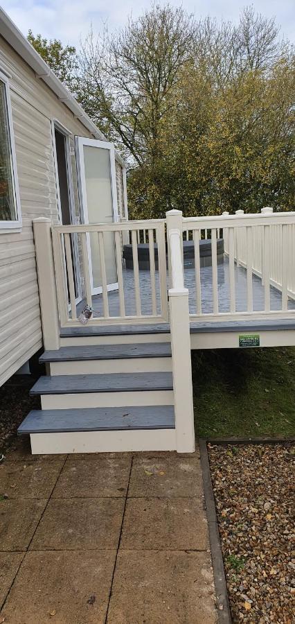 Ksr Hot Tub Holiday Home At Tattershall Lakes מראה חיצוני תמונה