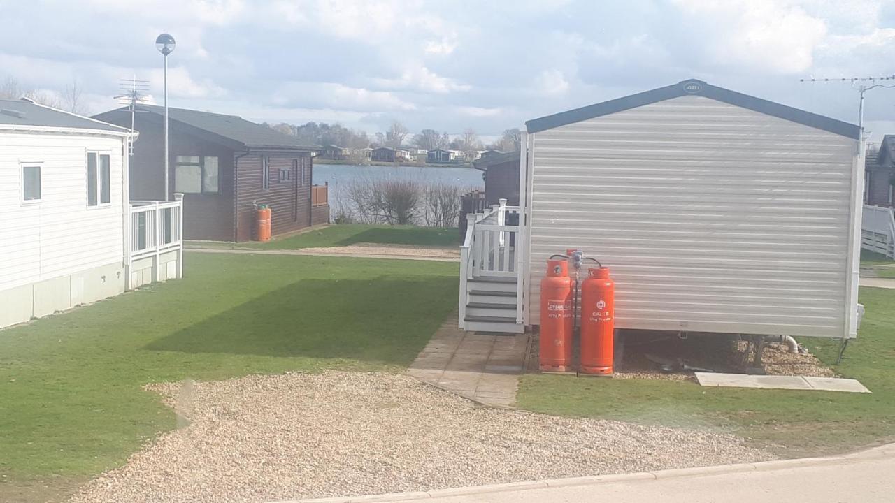 Ksr Hot Tub Holiday Home At Tattershall Lakes מראה חיצוני תמונה