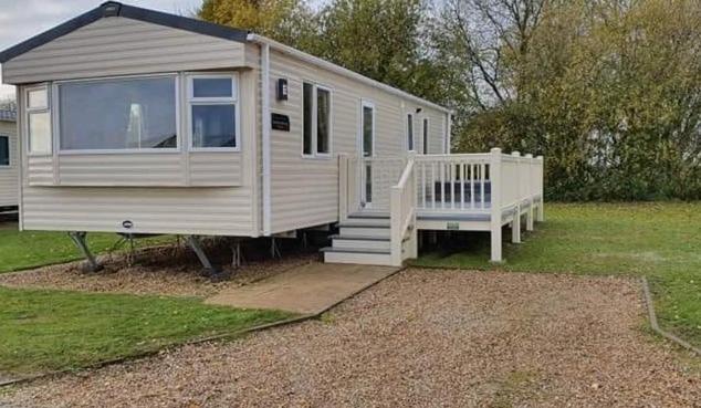 Ksr Hot Tub Holiday Home At Tattershall Lakes מראה חיצוני תמונה